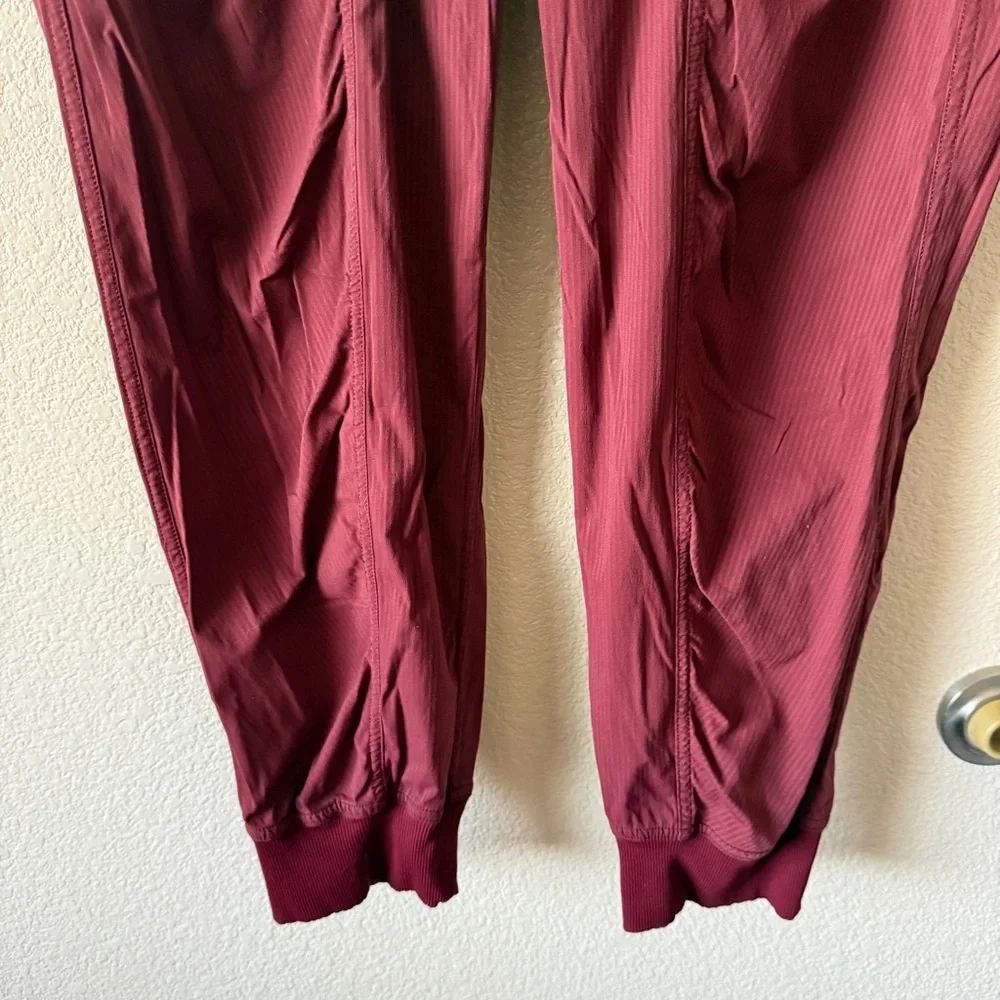 Lululemon Dance Studio Mid-Rise‎ Joggers Sz 10